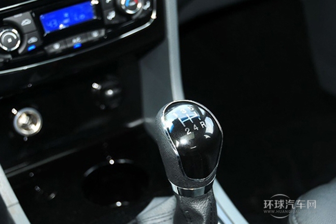 2013款 1.5L MT豪华型