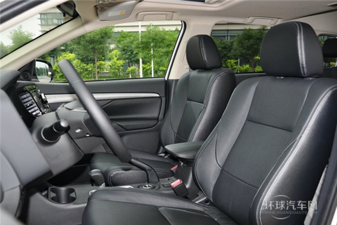 2013款 2.0L 四驱都市导航版 5座