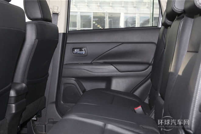 2013款 2.4L 四驱豪华导航版 5座