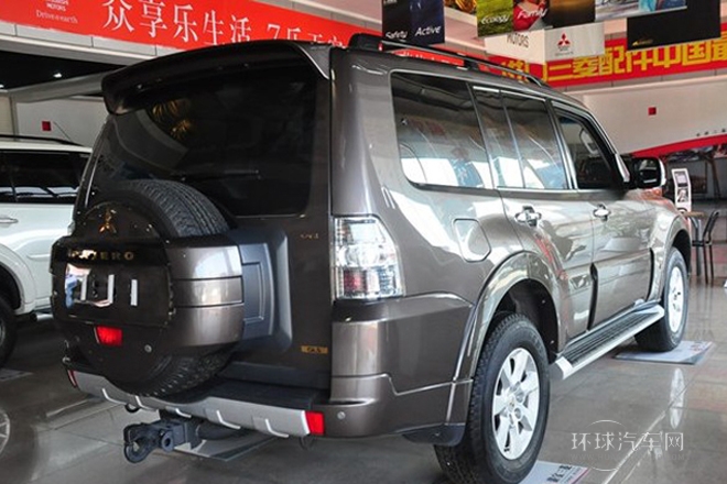 2012款 3.8L 三门炫酷版