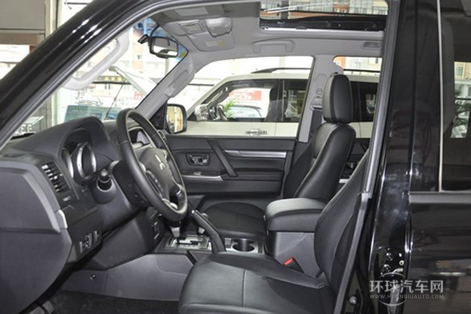 2012款 3.8L 尊贵版