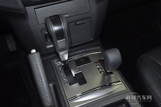 2012款 3.8L 尊贵版