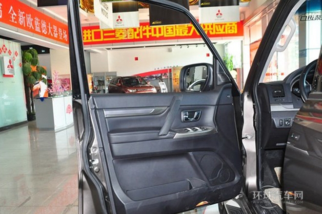 2012款 3.8L 旗舰版