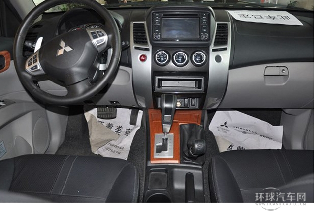 2011款 3.0L 豪华导航版