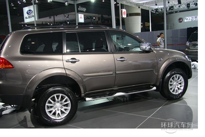 2011款 3.0L 豪华导航版