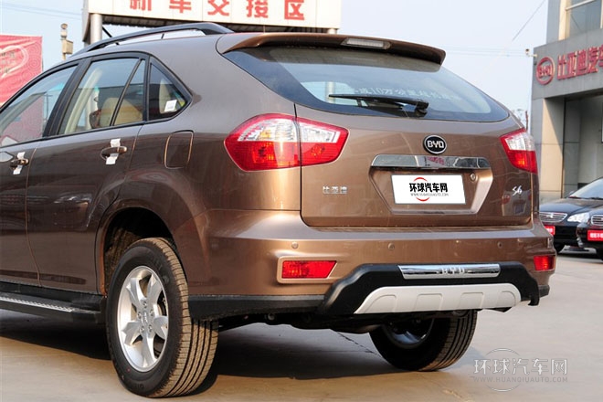 2013款 白金版 2.0L 手动尊贵型