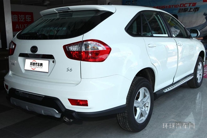 2013款 白金版 2.4L 手动豪华型