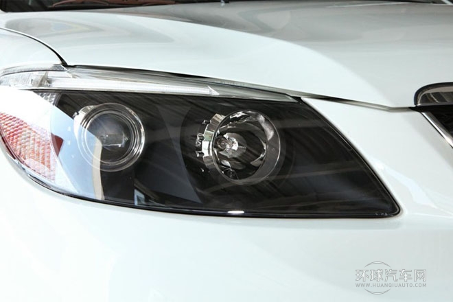 2013款 白金版 2.4L 手动豪华型