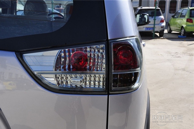 2011款 2.0L 手动挡经典型