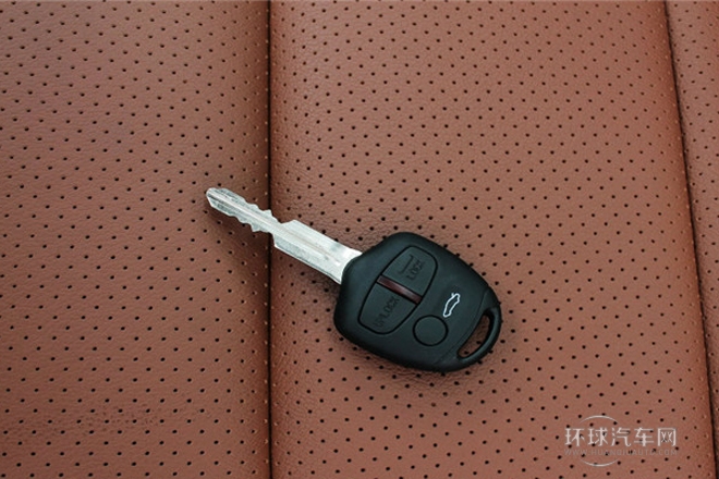 2013款 1.8L 自动豪华型 国V