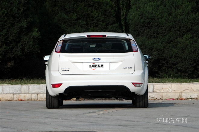2014款  两厢经典 1.8L 自动酷白典藏版