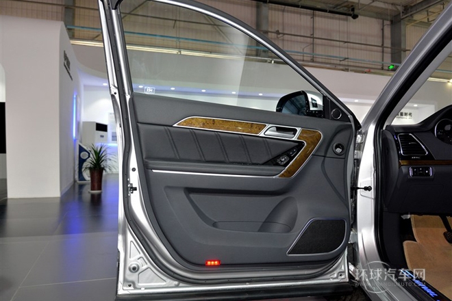 2014款 2.0T 自动两驱基本型
