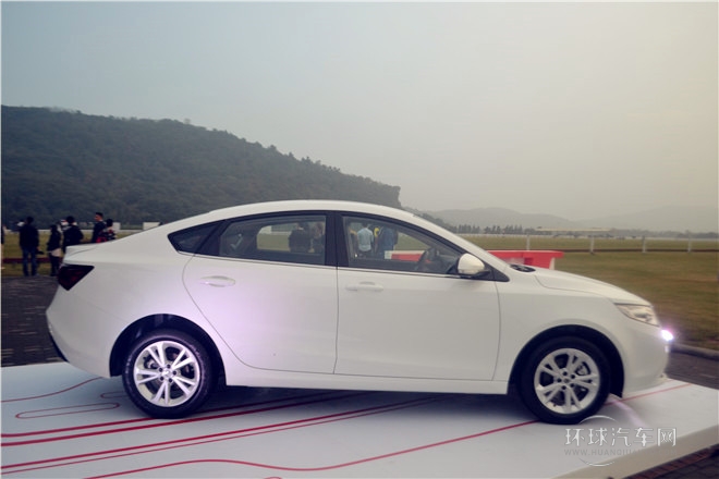 2015款 1.5T 手动精英版