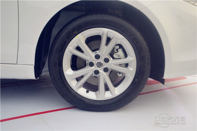 2015款 1.5T 手动精英版