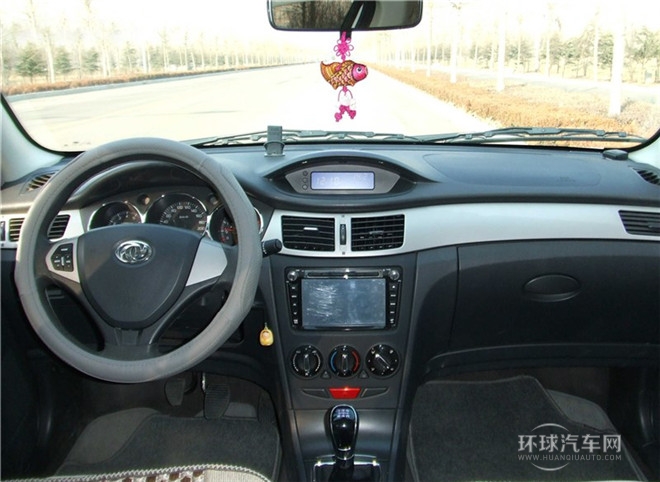2014款 CROSS 1.5L 手动智驱尊尚型
