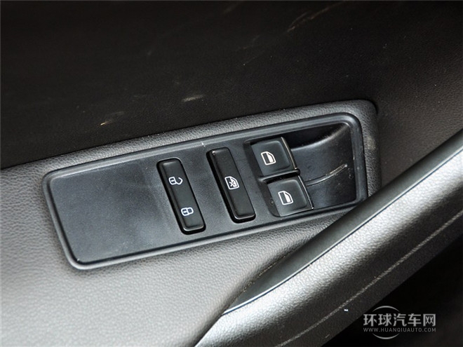 2015款 1.6L 自动豪华型