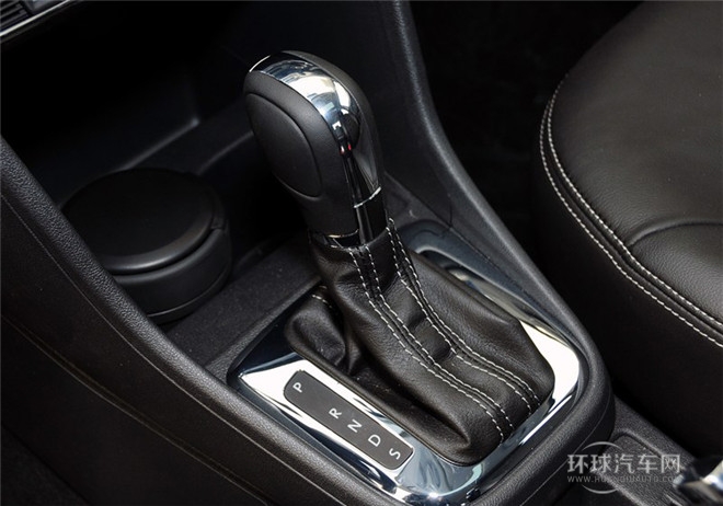 2015款 1.6L 自动豪华型