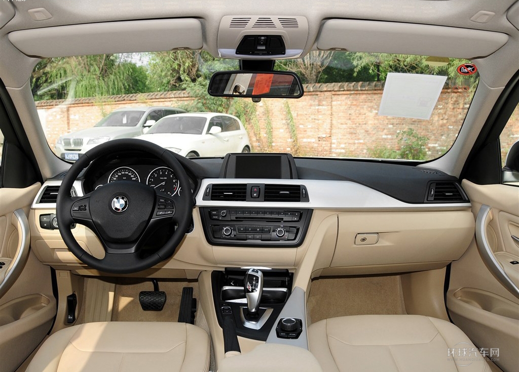 2015款 320i 进取型