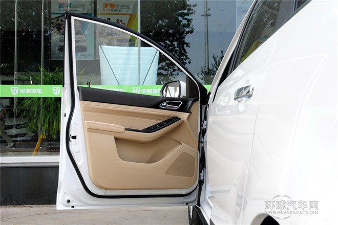 2014款 1.5L 手动舒适型 7座