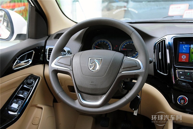 2014款 1.5L 手动舒适型 7座