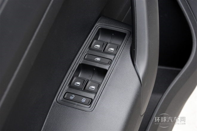 2015款 1.6L 自动乐选型