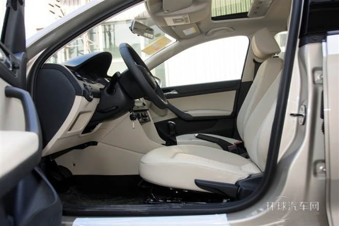 2015款 1.6L 手动智选型