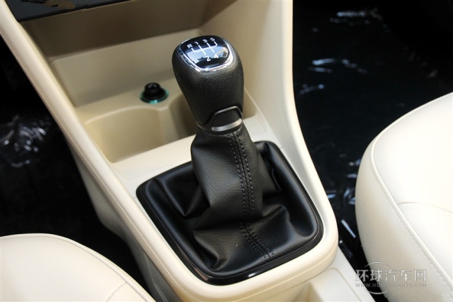 2015款 1.6L 手动智选型