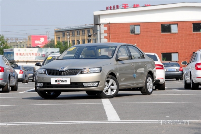 2015款 1.6L 手动智选型