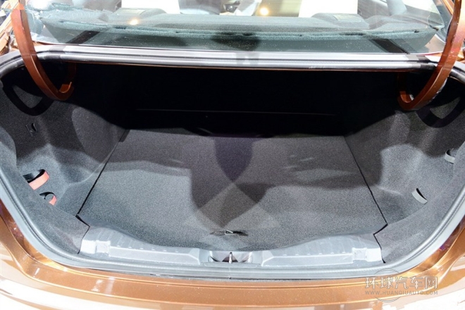2015款 1.5L 自动时尚型