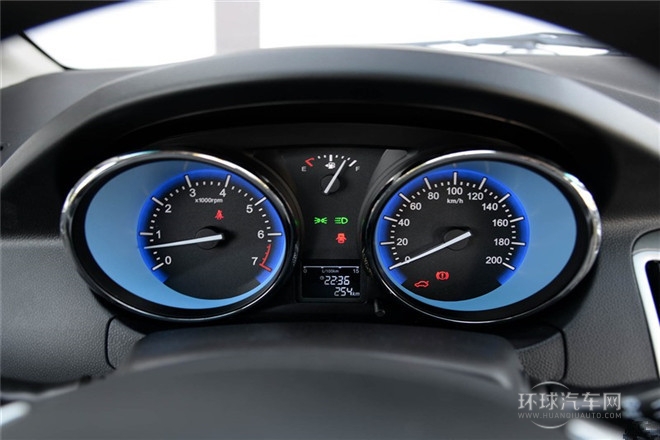 2015款 1.5L 手动金钻型