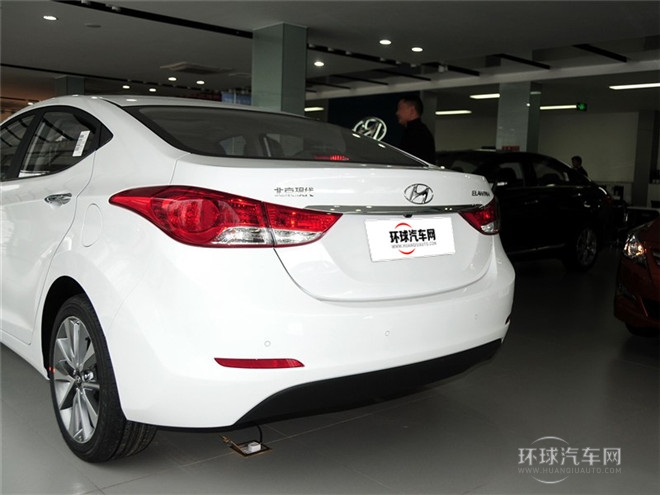 2015款 1.6L 自动尊贵型
