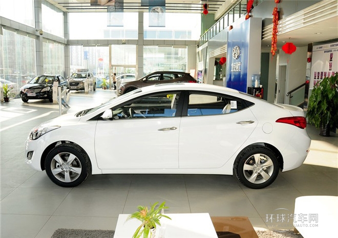 2015款 1.6L 自动尊贵型