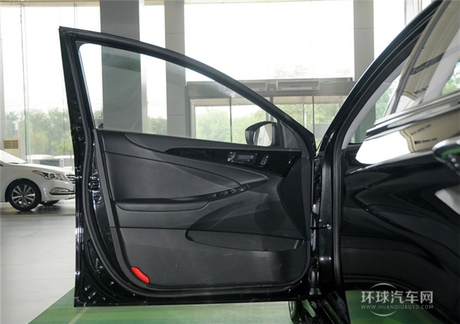 2014款 2.0L 自动领先型
