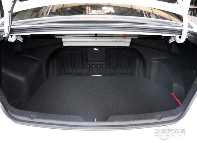 2014款 2.0L 自动尊贵版