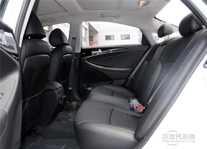 2014款 2.0L 自动尊贵版