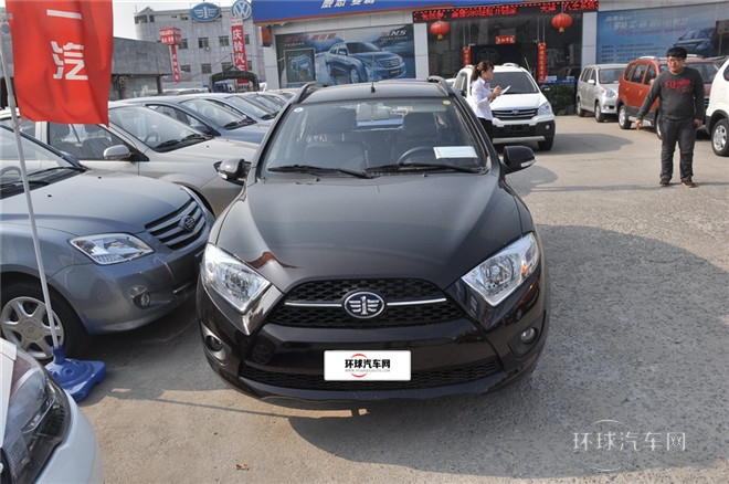 2014款 1.3L 手动运动豪华型