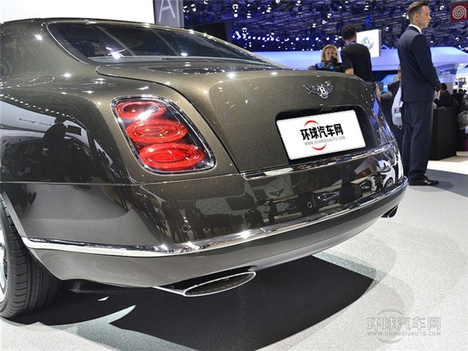 2015款 6.8T 标准版