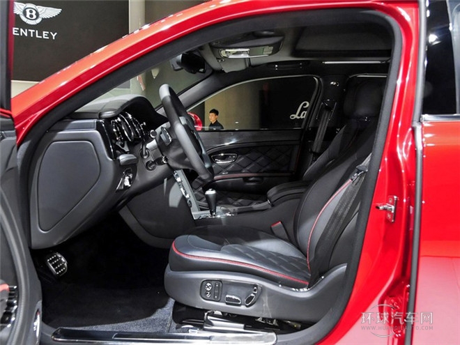 2015款 6.8T 极致版