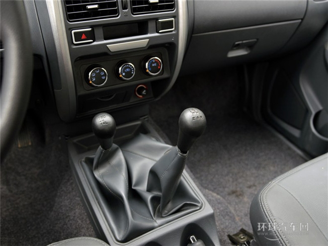 2015款 新一代 3.0T柴油四驱豪华型ZD30D13