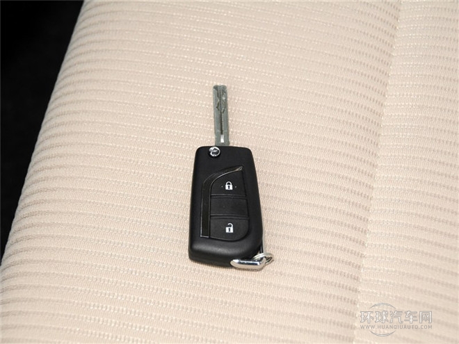 2015款 2.0L CVT两驱都市版
