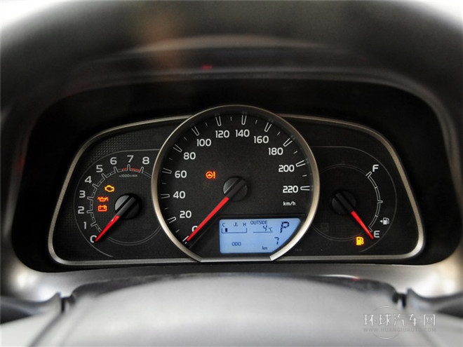 2015款 2.0L CVT两驱都市版