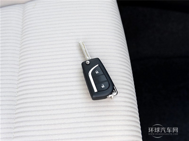 2015款 2.0L CVT两驱风尚版