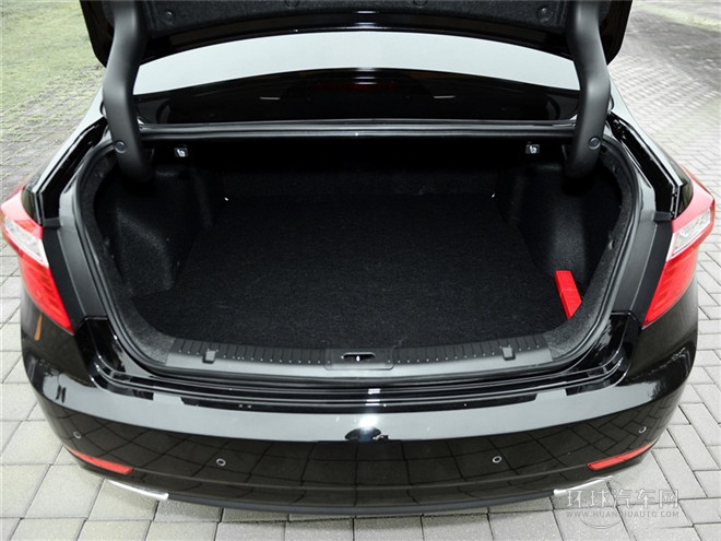 2015款 1.8L 自动豪华型