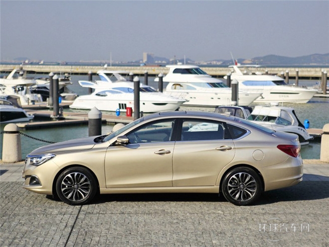 2015款 1.8T 自动豪华导航型