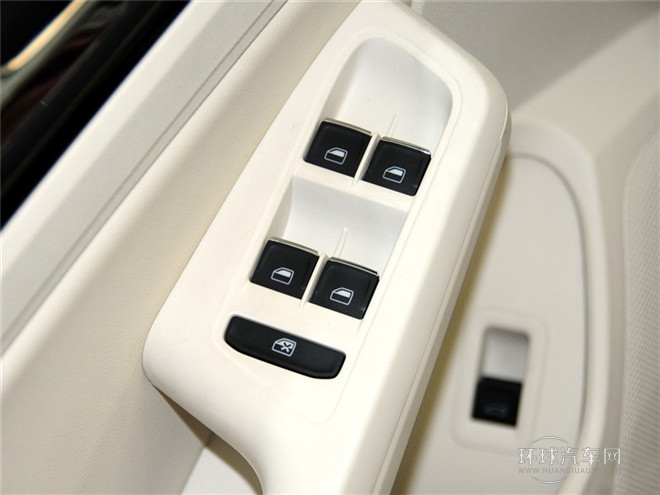 2015款 280TSI DSG豪华版