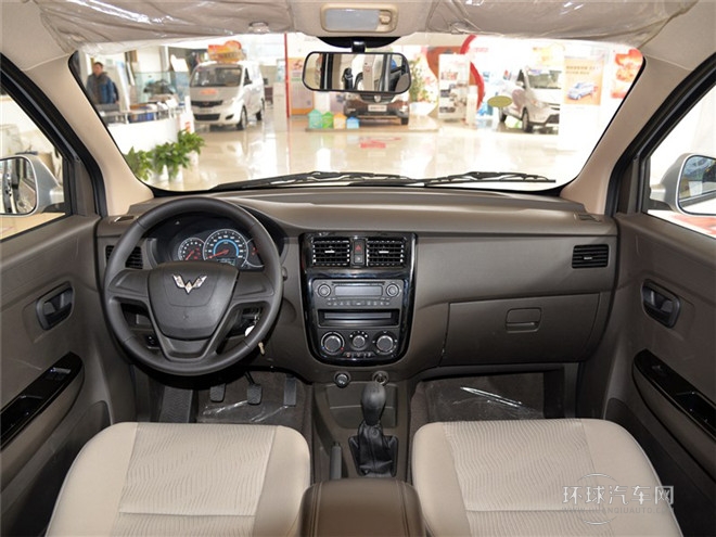 2015款 1.5L标准型