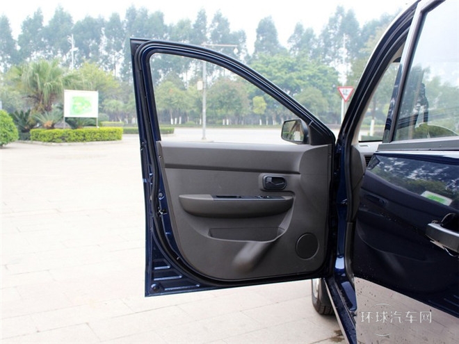 2014款 1.5LS 自动舒适型L2B