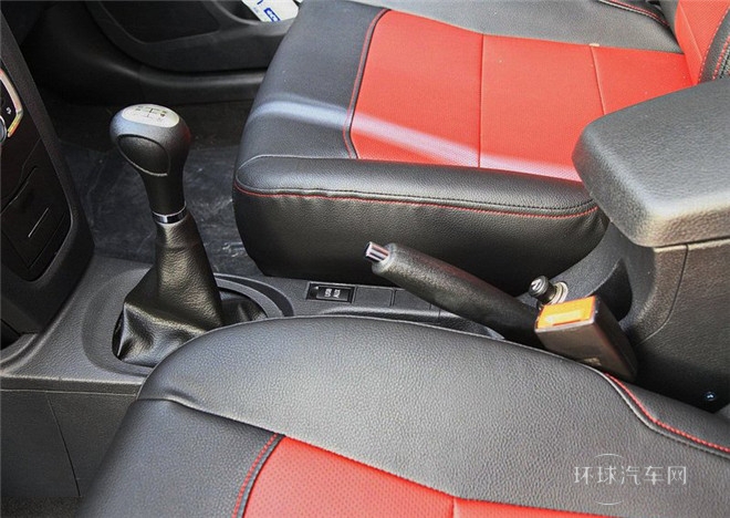 2014款 1.5L 手动尊贵型