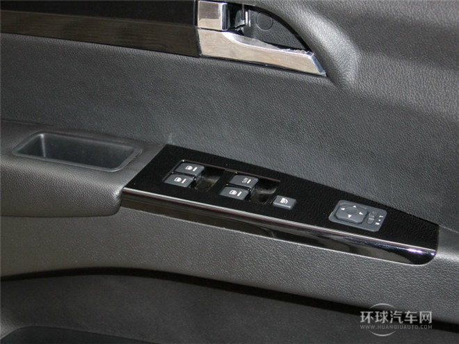 2014款 探索版 2.0T 柴油4X2豪华型