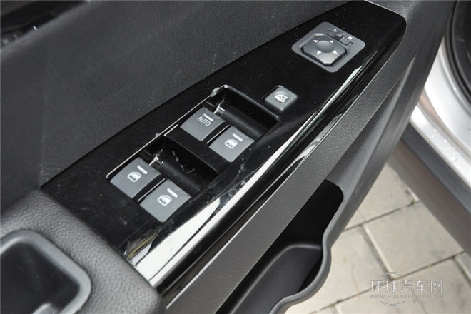 2014款 探索版 2.4L 汽油4X2超豪华型